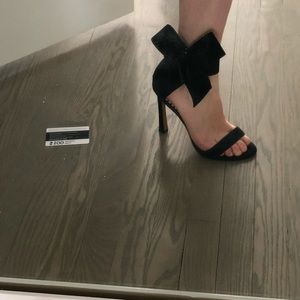 Beautiful shoes with a bow